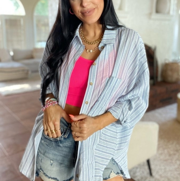 Nwt Boutique Brand lightweight button down shacket - Picture 3 of 9